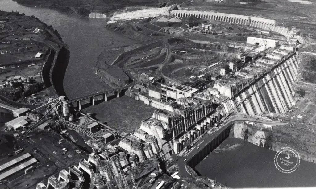 Como a Ditadura Militar Transformou o Ensino Privado no Brasil