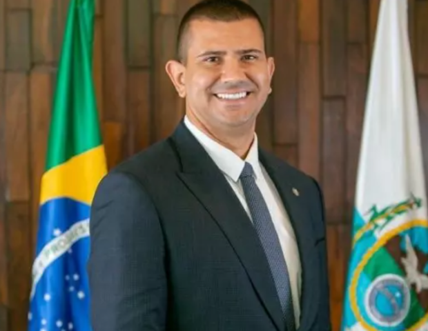 Constituição ou Conveniência Política? A Disputa que Favorece Eduardo Paes