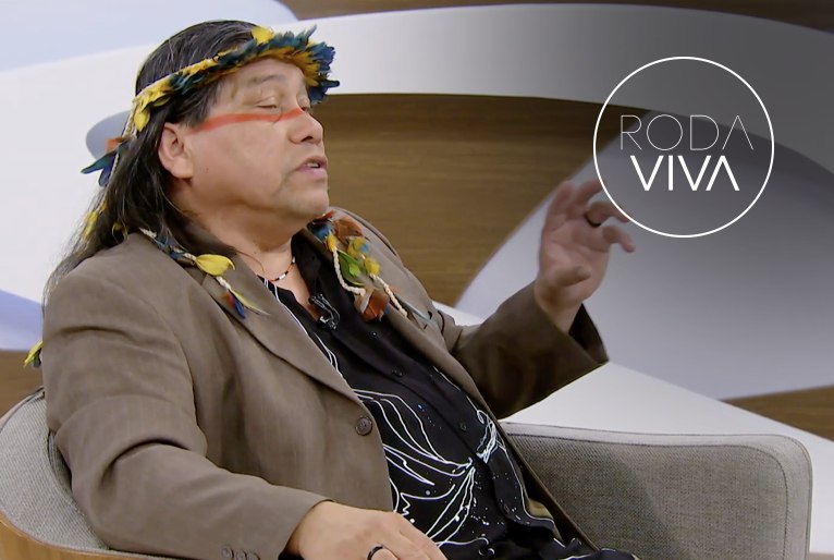 Daniel Munduruku discute o impacto da internet na educação indígena no Roda Viva