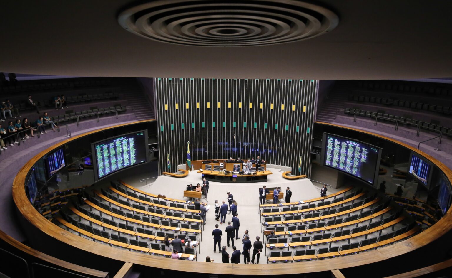 Eleições 2026: Entenda a Cláusula de Desempenho e Seu Impacto na Disputa