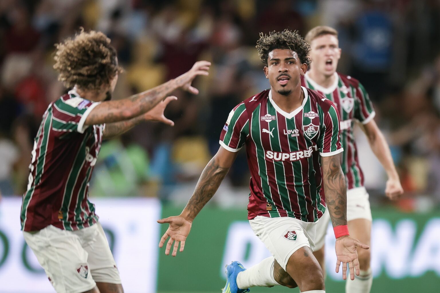 Fluminense Vence Chapecoense e Confirma Boa Fase no Brasileirão