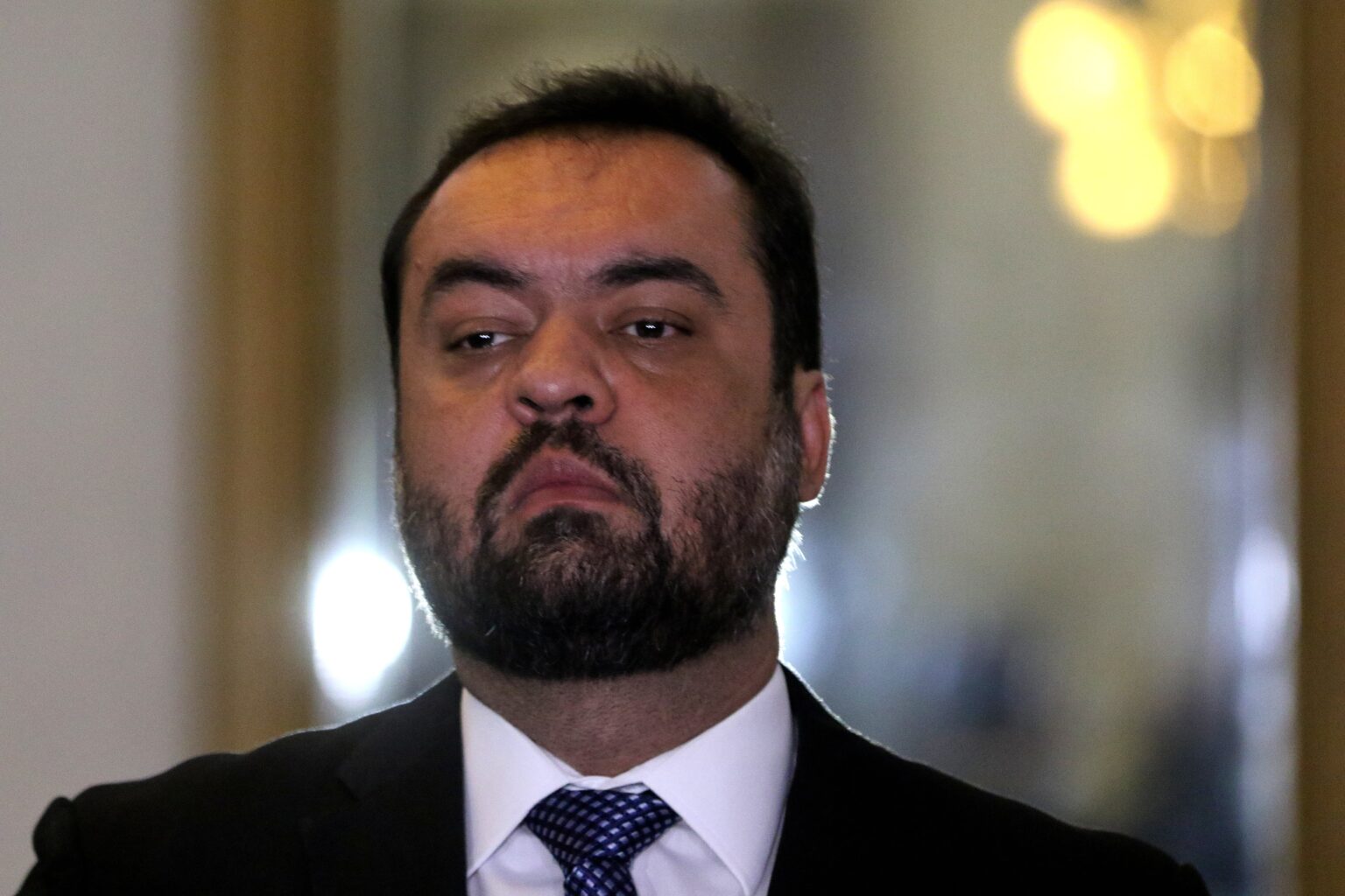 Governador em Exercício Bloqueia Liberação de R$ 730 Milhões para Municípios do RJ