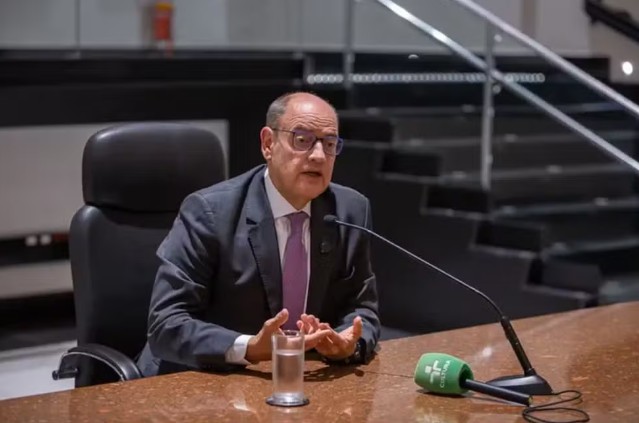 Impacto dos Royalties do Petróleo em Debate: Fux Recebe Governador do Rio em Dia Decisivo