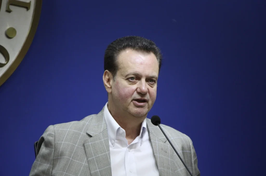 Kassab Destaca Palanque de Caiado no Rio, Apesar do Apoio de Paes a Lula