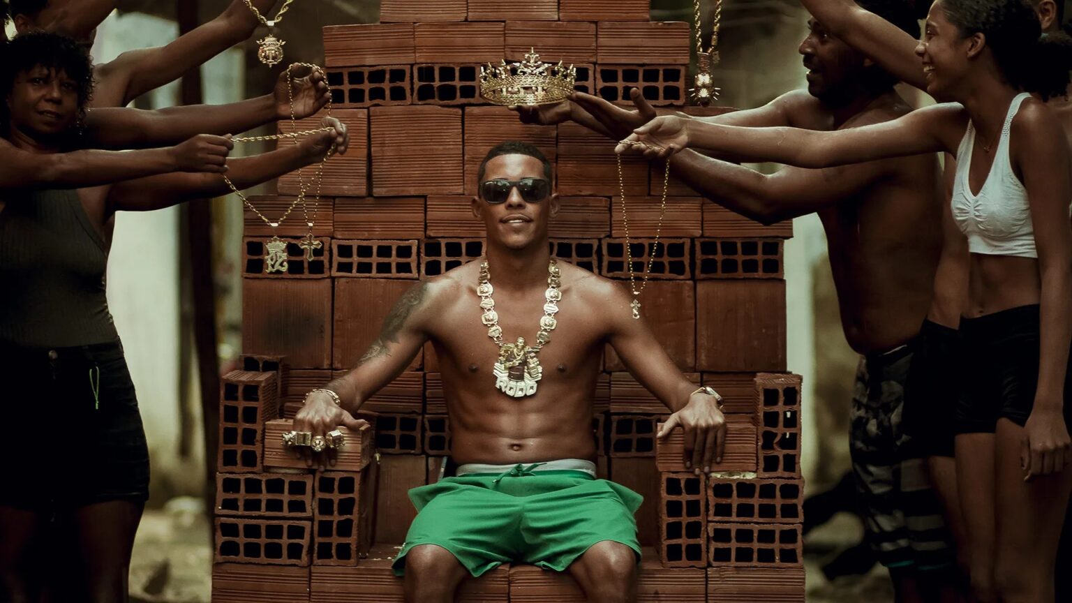 MC Poze é Transferido para Bangu 1 Após Prisão em Operação Contra Lavagem de Dinheiro