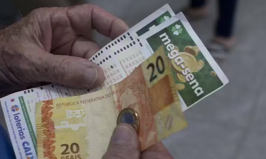 Mega-Sena: Prêmio de R$ 40 milhões em sorteio neste sábado Mega-Sena: Prêmio de R$ 40 milhões em sorteio neste sábado