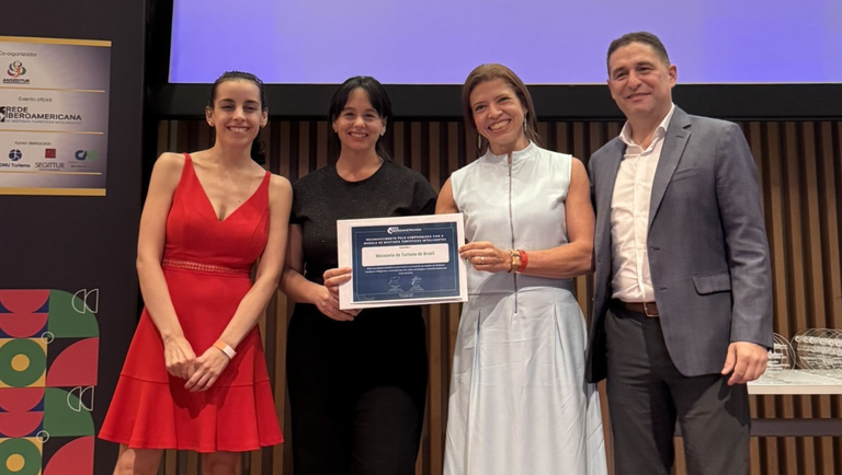 Ministério do Turismo e Líderes Debatem Inovação em Destinos Turísticos Inteligentes no Rio de Janei