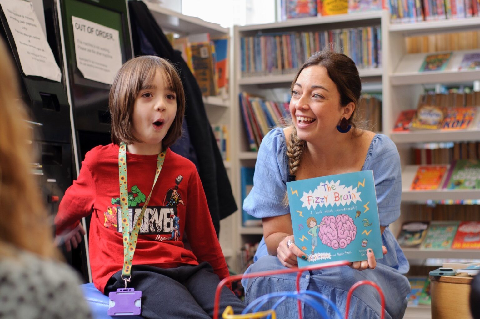 Noah, Menino de 7 Anos, Lança Livro que Retrata o Cotidiano com Autismo e TDAH no Rio