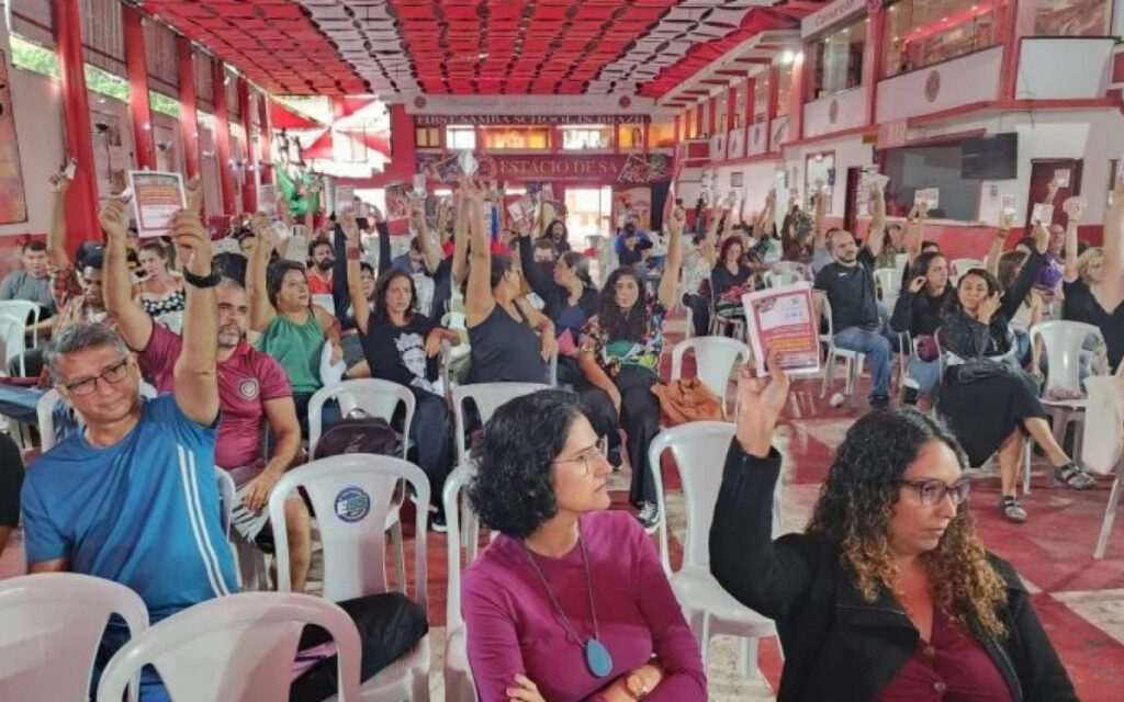 Professores do Rio de Janeiro Realizam Paralisação de 24 Horas por Direitos Salariais