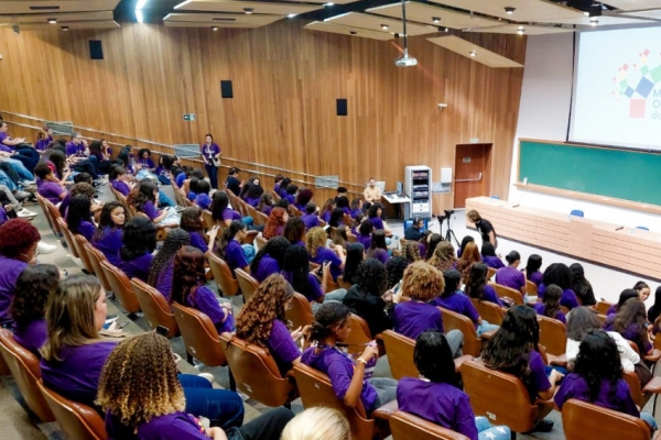 São Francisco de Itabapoana Inova com Encontro de Formação para Meninas no IMPA