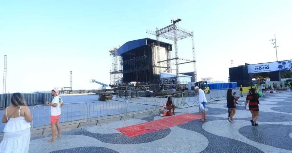 Shakira no Rio: Palco Gigante para o Show em Copacabana
