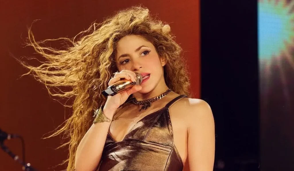 Shakira Promete Show Inesquecível com o Maior Palco de Copacabana Shakira Promete Show Inesquecível com o Maior Palco de Copacabana