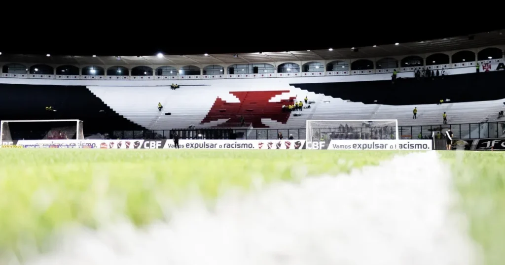 Vasco e Botafogo se Enfrentam em Clássico do Brasileirão: Horário e Onde Assistir Vasco e Botafogo se Enfrentam em Clássico do Brasileirão: Horário e Onde Assistir