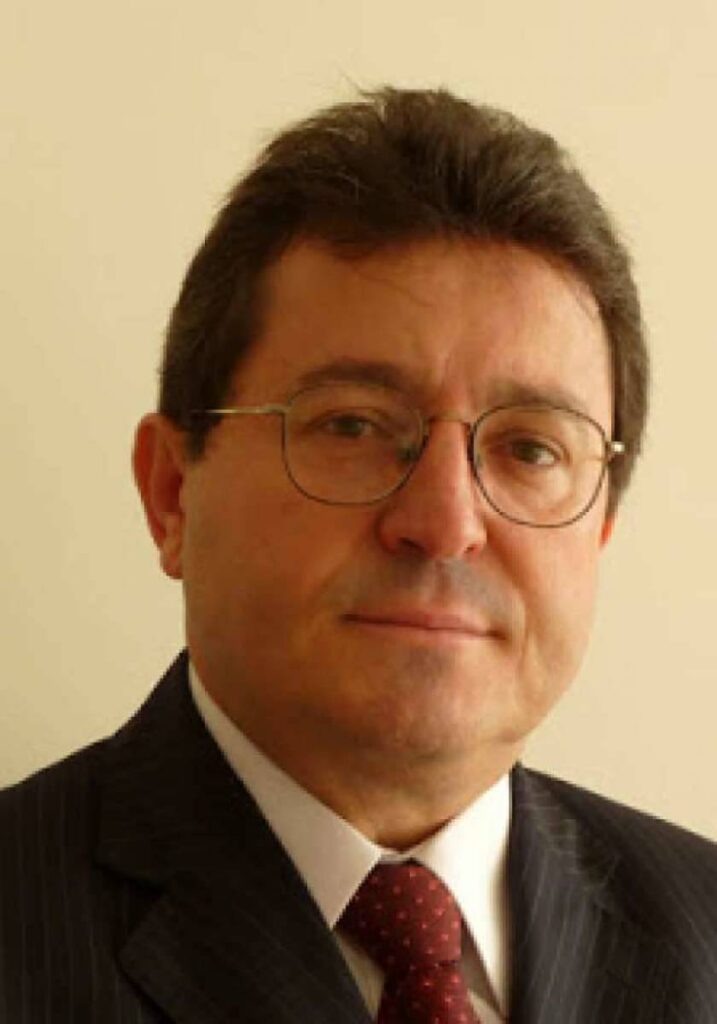 Violência Policial em Escolas Públicas: Um Olhar Crítico sobre a Educação no Brasil