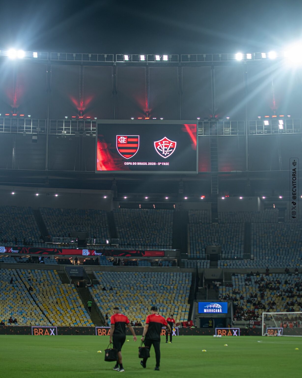 Vitória Reage à Arbitragem Polêmica em Derrota para o Flamengo