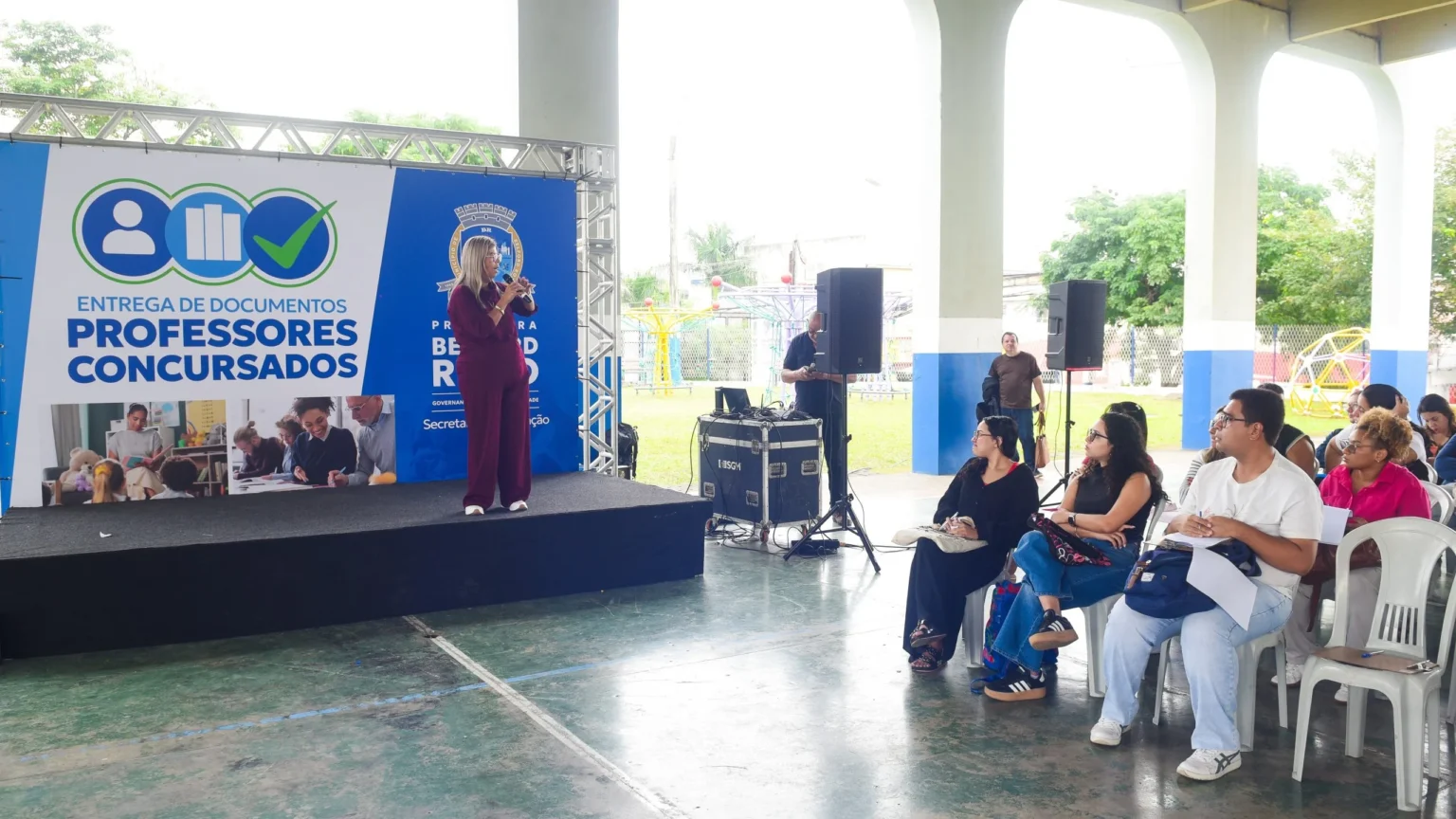 Belford Roxo convoca 200 professores aprovados em concurso para entrega de documentos e exames