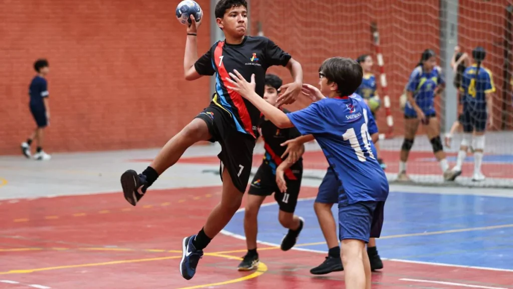 Jogos Escolares de Niterói 2024: Recorde de Escolas e Abertura Oficial da Temporada Esportiva Jogos Escolares de Niterói 2024: Recorde de Escolas e Abertura Oficial da Temporada Esportiva