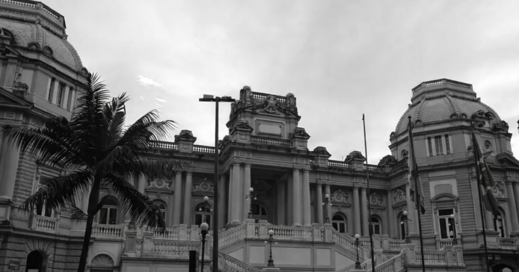A Crise Política no Rio de Janeiro: 30 Anos de Governadores em Dificuldades