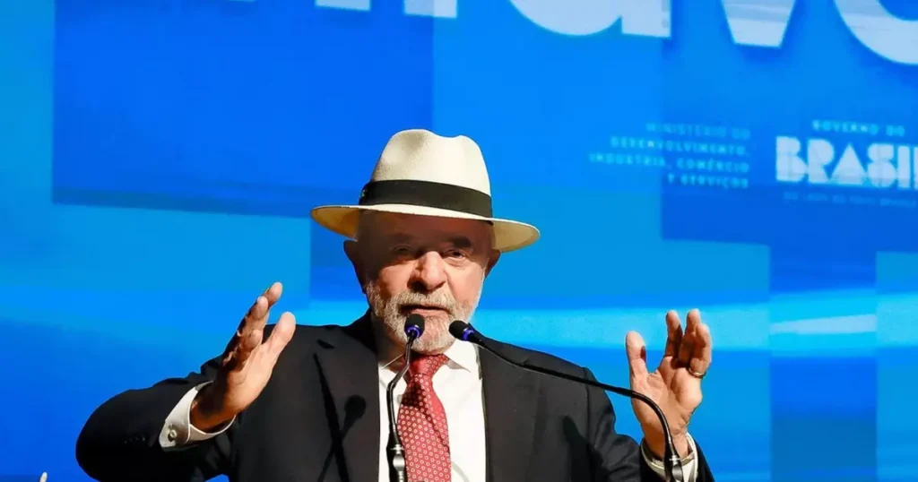 Desempenho de Lula: 52% de Desaprovação e 43% de Aprovação em 10 Estados