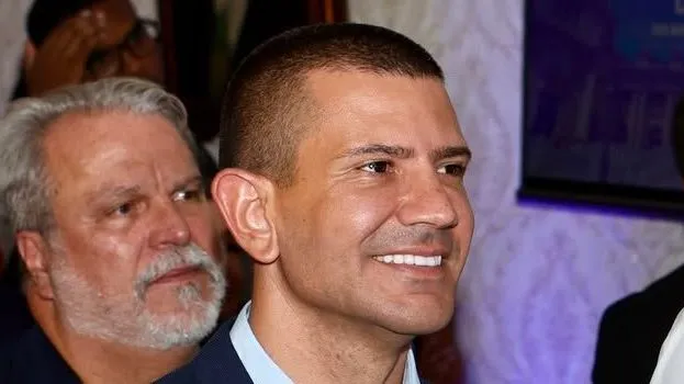 Douglas Ruas Propõe Ajuste Fiscal Para Enfrentar Crise nas Contas do RJ Douglas Ruas Propõe Ajuste Fiscal Para Enfrentar Crise nas Contas do RJ