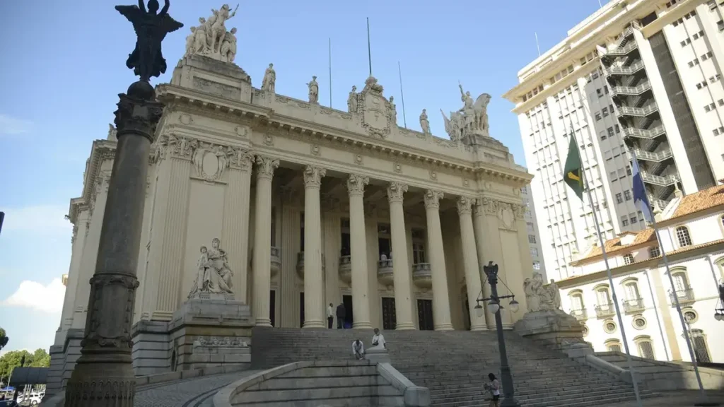 STF mantém desembargador como governador interino do Rio de Janeiro e rejeita pedido da Alerj STF mantém desembargador como governador interino do Rio de Janeiro e rejeita pedido da Alerj