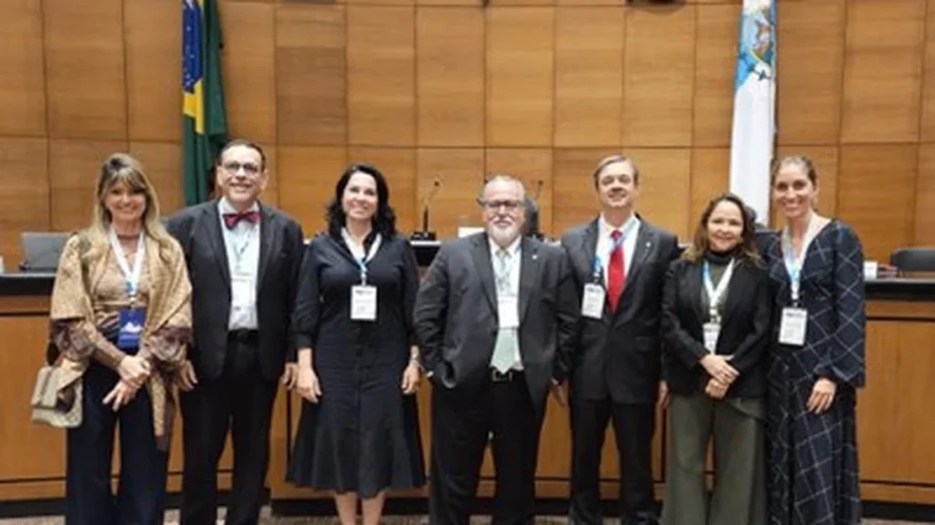 Corregedor e Juízas do TJDFT Fortalecem Adoção Internacional em Reunião no Rio
