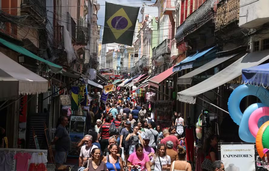 Impacto do Fim da 'Taxa das Blusinhas' no Varejo do Rio Pode Chegar a R$ 1,5 Bilhão