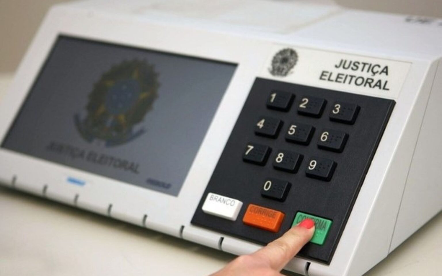 Influência de Governadores nas Eleições Estaduais é Avaliada pela Quaest