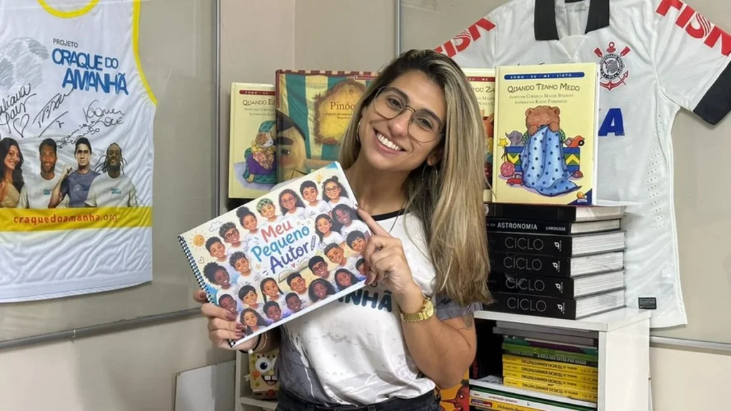 Oficina literária em São Gonçalo transforma alunos de projeto social em escritores mirins