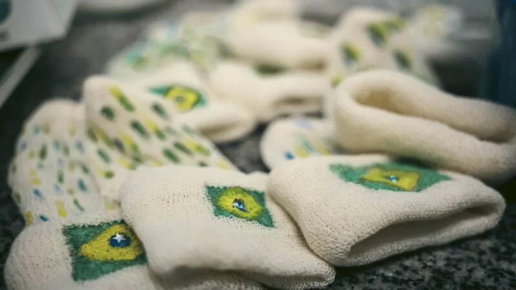 Maternidade Estadual Celebra Nascimentos com Touquinhas do Brasil e Certificados Especiais na Copa d
