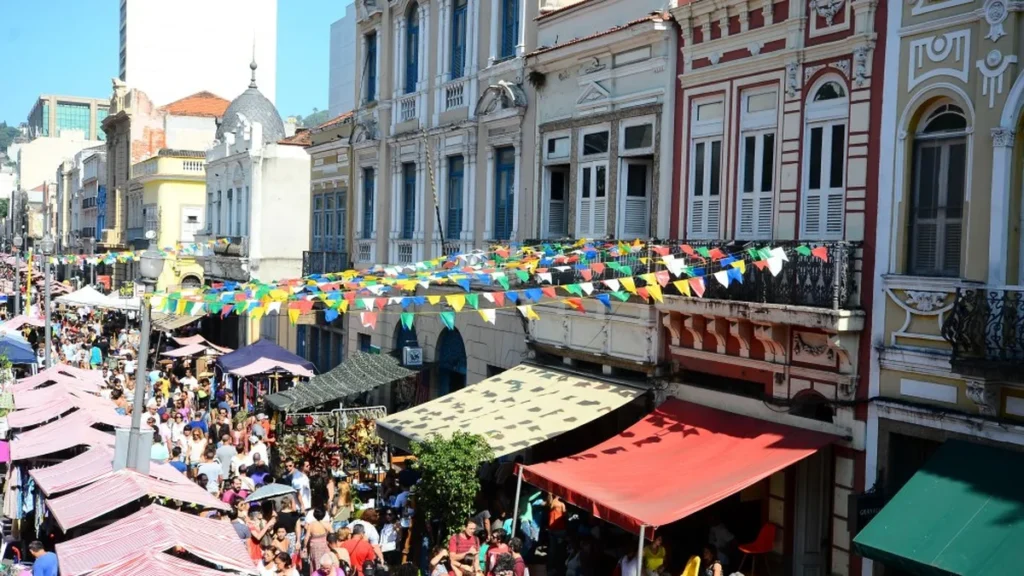 5 Feiras de Antiguidades no Rio de Janeiro que Você Precisa Conhecer