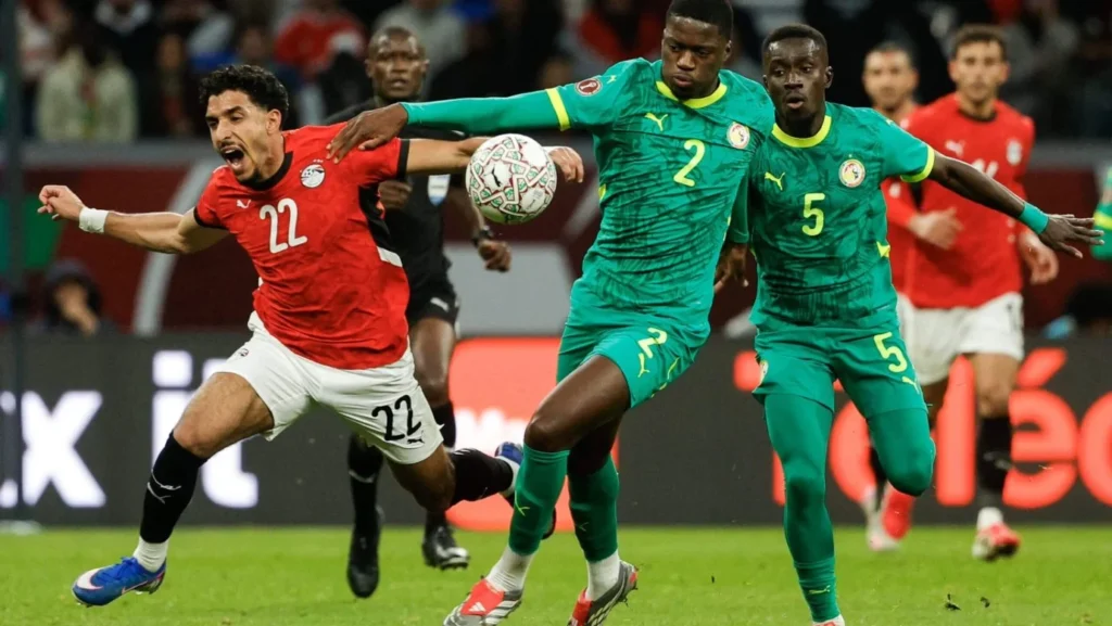 Filho de Herói de 2002: Mamadou Sarr Busca Repetir Feito do Senegal Contra França