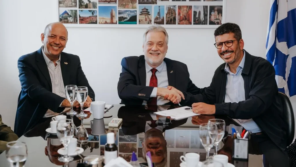 Niterói e UFF ampliam programa P.A.L.A.V.R.A. para fortalecer alfabetização e aprendizagem