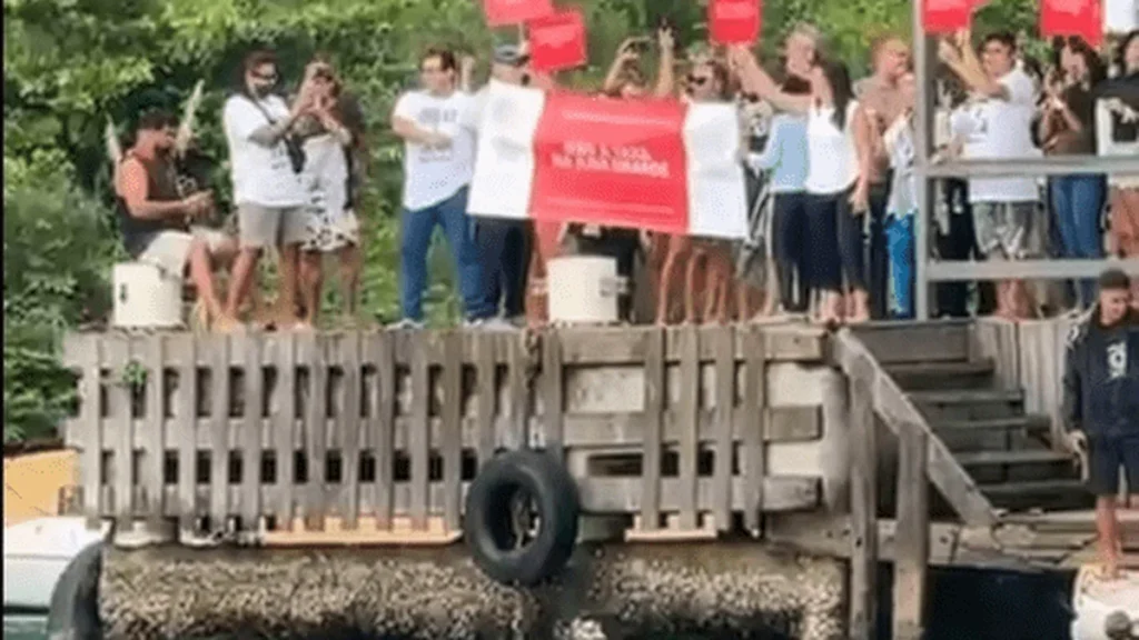Taxa de Turismo em Angra dos Reis Gera Protestos e Questionamentos Jurídicos