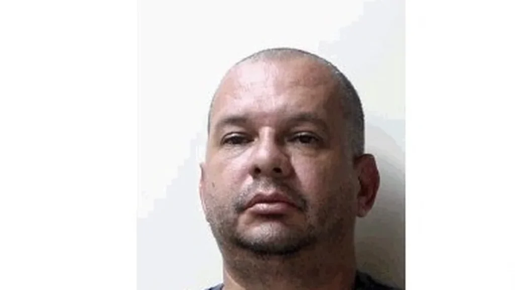 Adolescente denuncia pai por feminicídio em Duque de Caxias e ele é preso Adolescente denuncia pai por feminicídio em Duque de Caxias e ele é preso