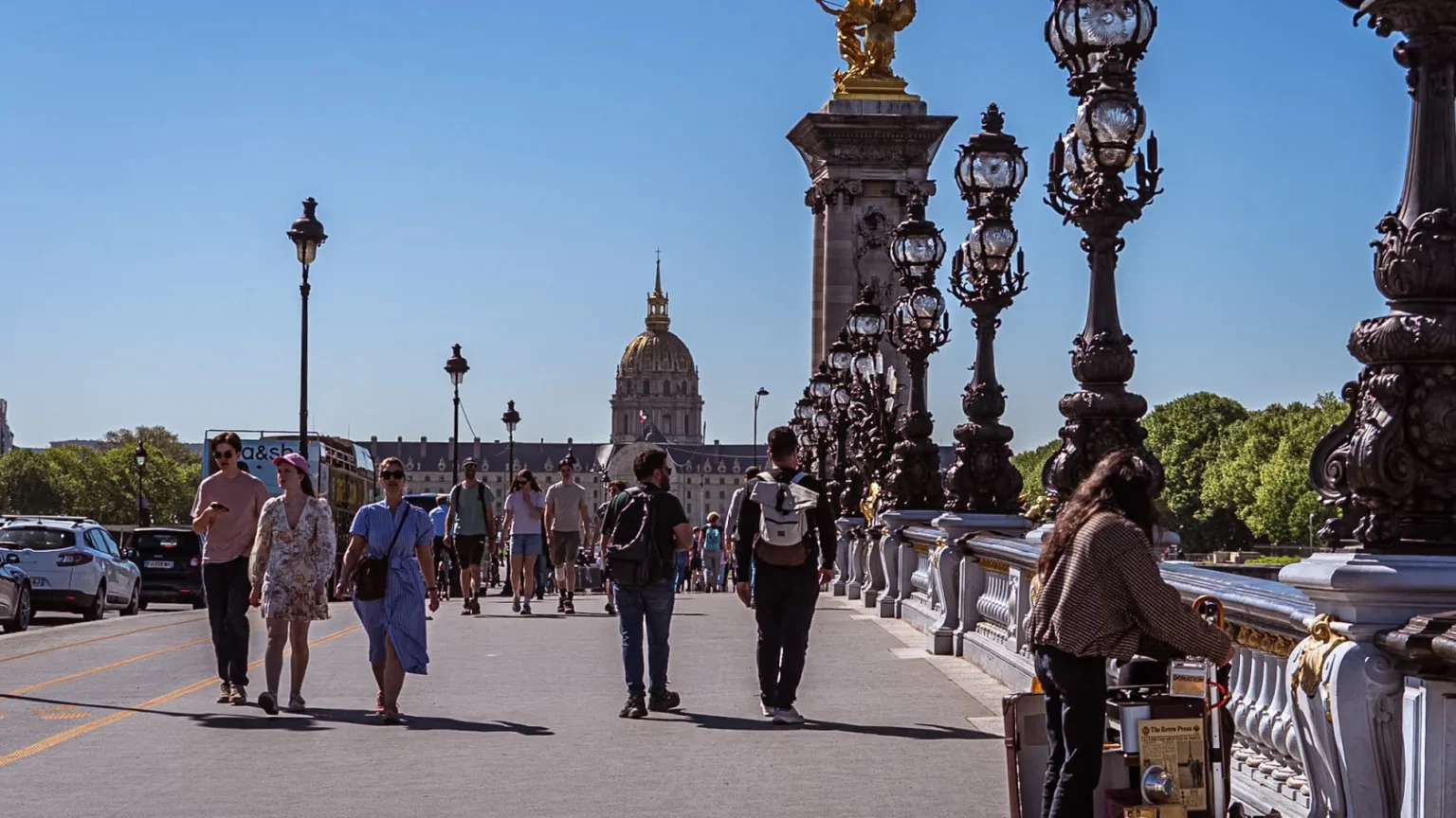 Calor Extremo na Île-de-France: Temperaturas Chegam a 39°C e Alerta Vermelho Permanece