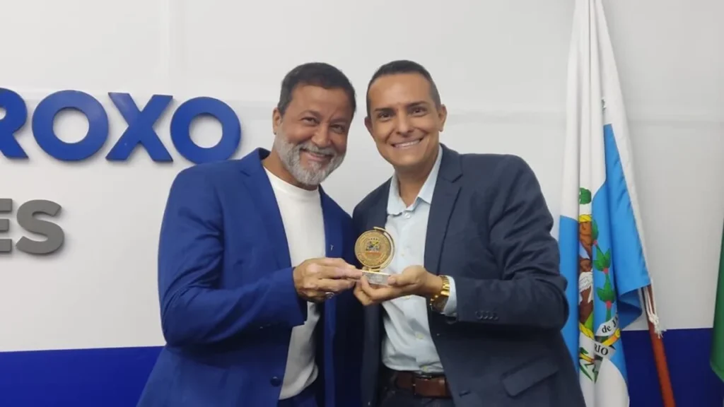 Secretário de Assistência Social de Belford Roxo Recebe Medalha de Mérito pelo Trabalho na Cidade