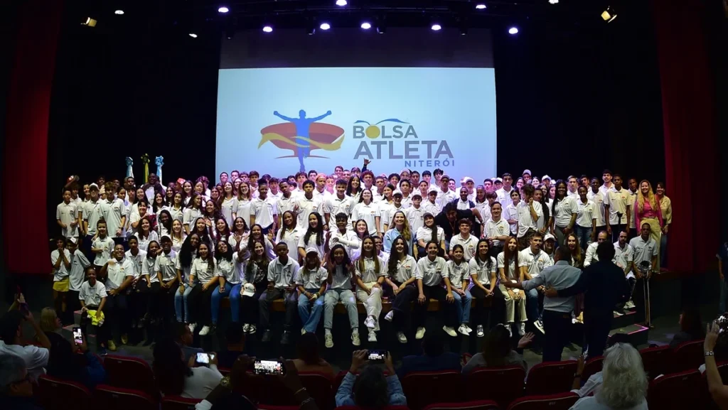 Bolsa Atleta de Niterói: 213 esportistas celebram apoio financeiro essencial