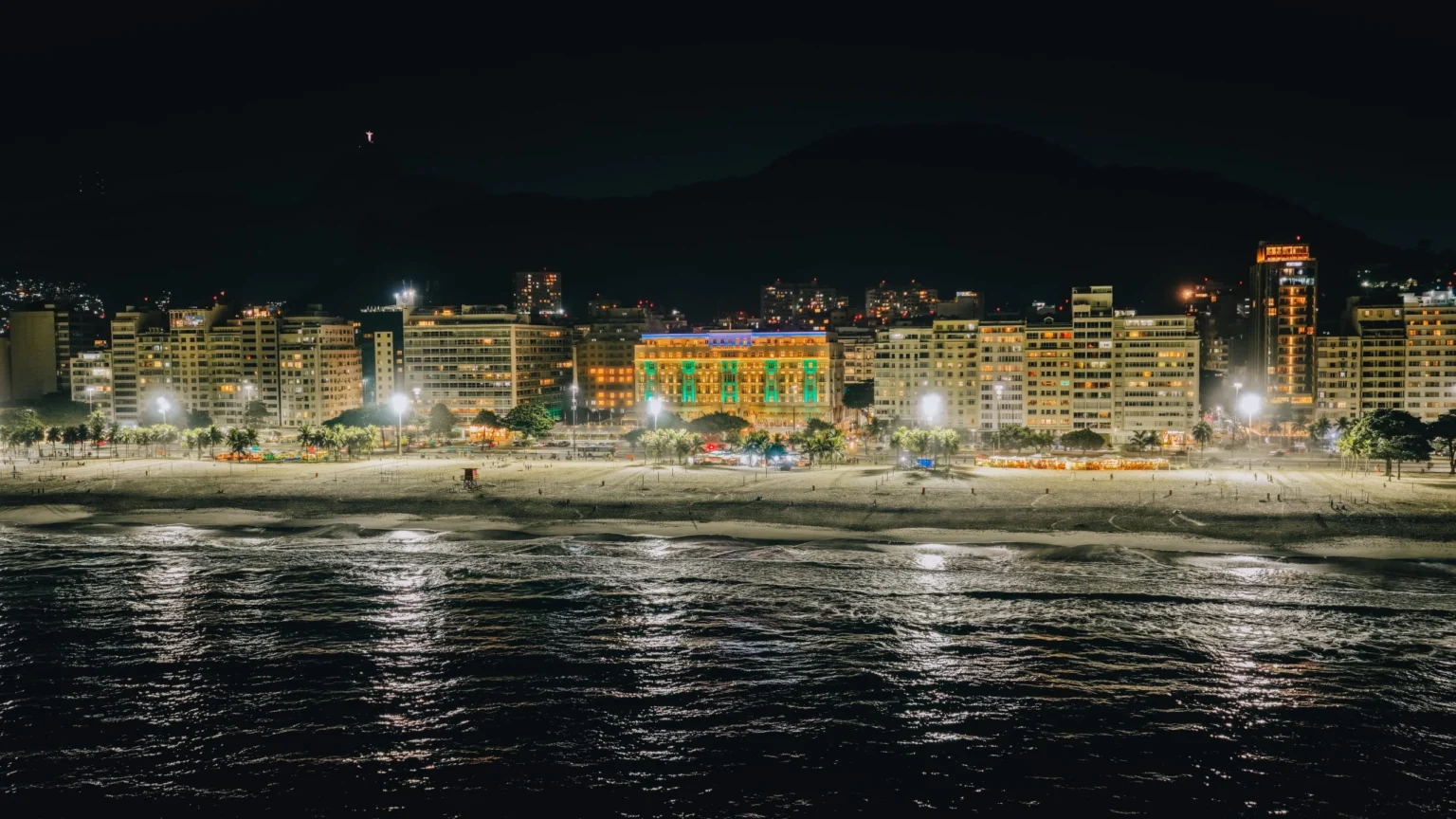 Rio celebra 14 anos como Patrimônio Mundial da Unesco com iluminação especial