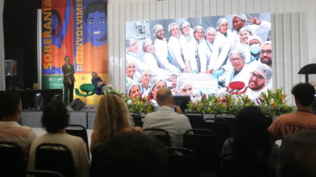 Niterói se destaca como referência no combate à dengue com método Wolbachia