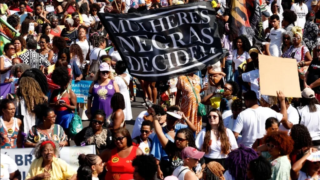 XII Marcha das Mulheres Negras do Rio: Uma Luta por Democracia e Justiça Racial