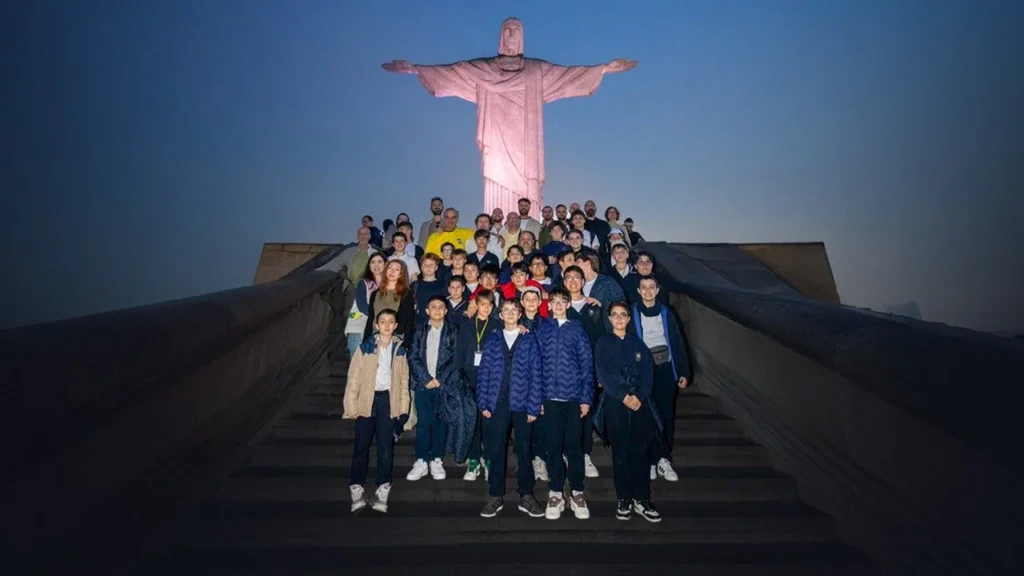 Coro do Papa encanta Rio e Brasília aproximando fiéis do Vaticano e de Deus