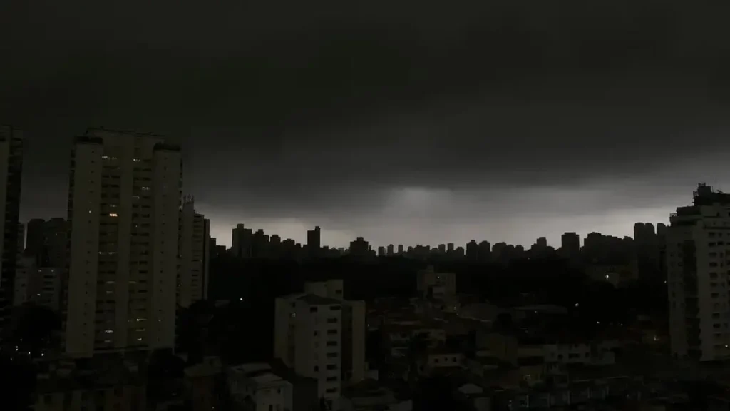549 Cidades do Sul em Alerta Vermelho para Tempestades Intensas