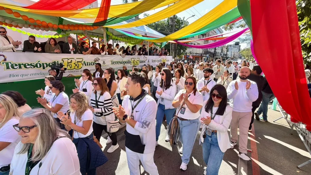 Teresópolis Celebra 135 Anos com Desfile que Une História, Cultura e Tradição